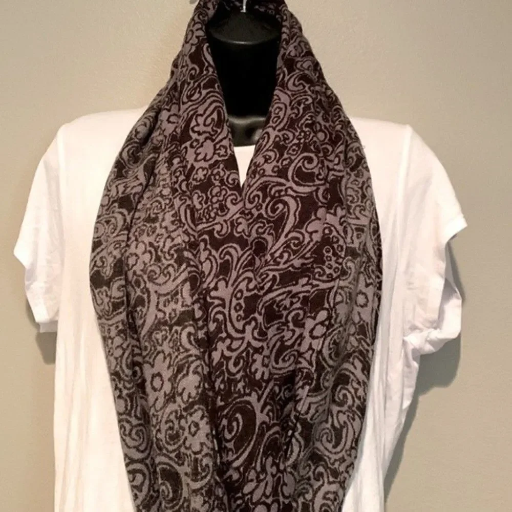 Cejon Scarf - Picture 1 of 3